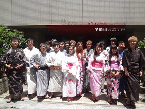 早稻田言语学院代表参加新宿区演讲比赛